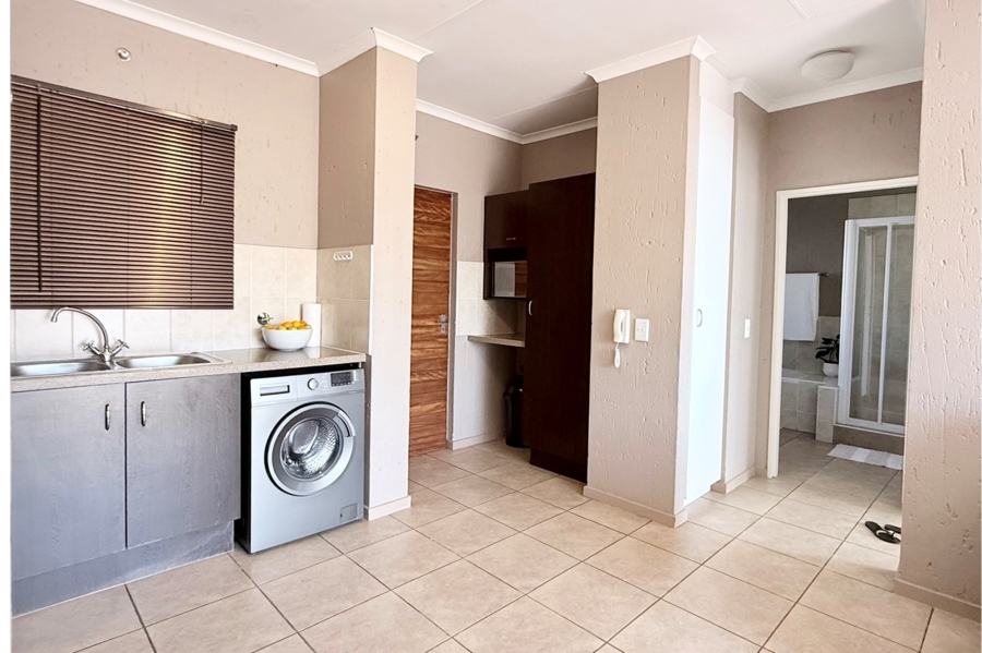 1 Bedroom Property for Sale in Douglasdale Gauteng