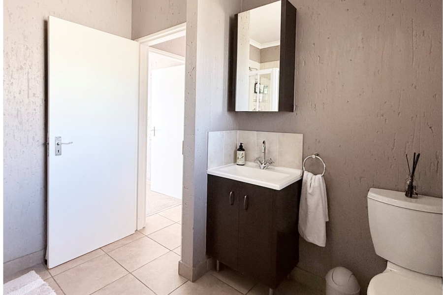 1 Bedroom Property for Sale in Douglasdale Gauteng