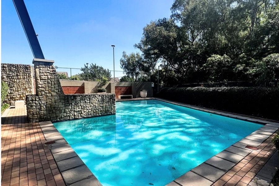 1 Bedroom Property for Sale in Douglasdale Gauteng