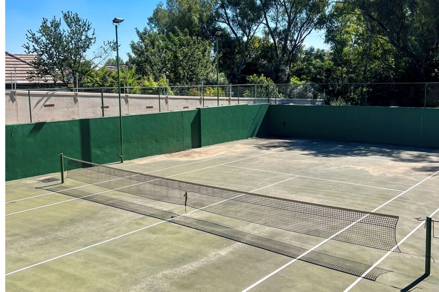 1 Bedroom Property for Sale in Douglasdale Gauteng