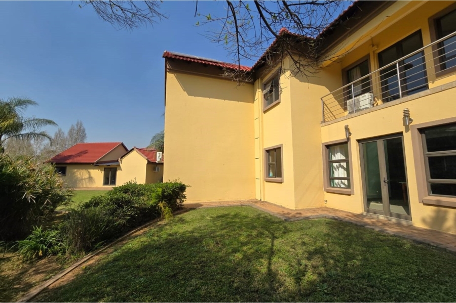 To Let 7 Bedroom Property for Rent in Zambezi Country Estate Gauteng