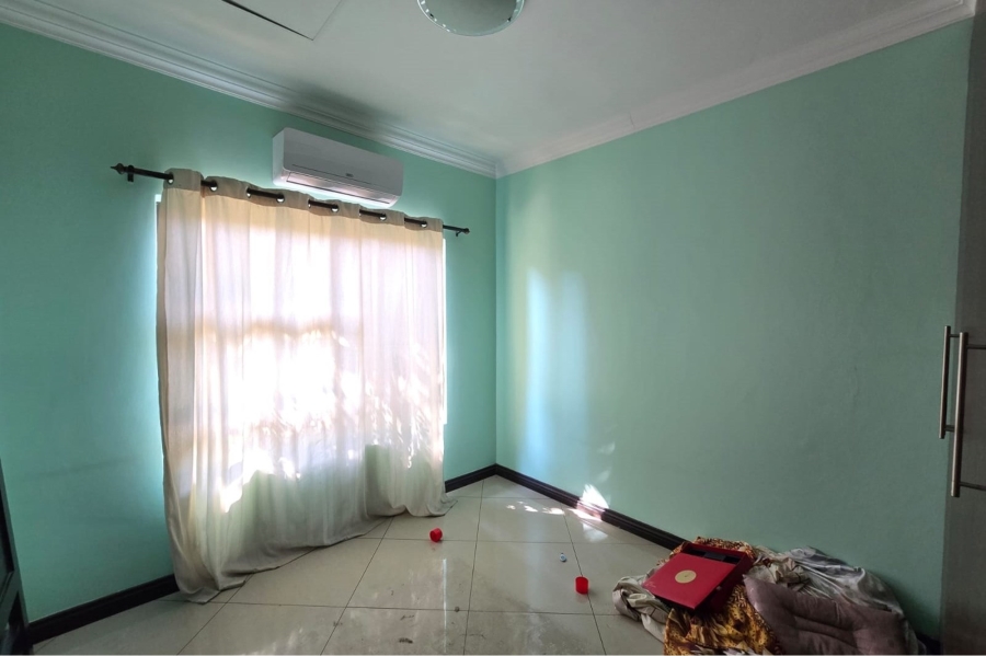 To Let 7 Bedroom Property for Rent in Zambezi Country Estate Gauteng