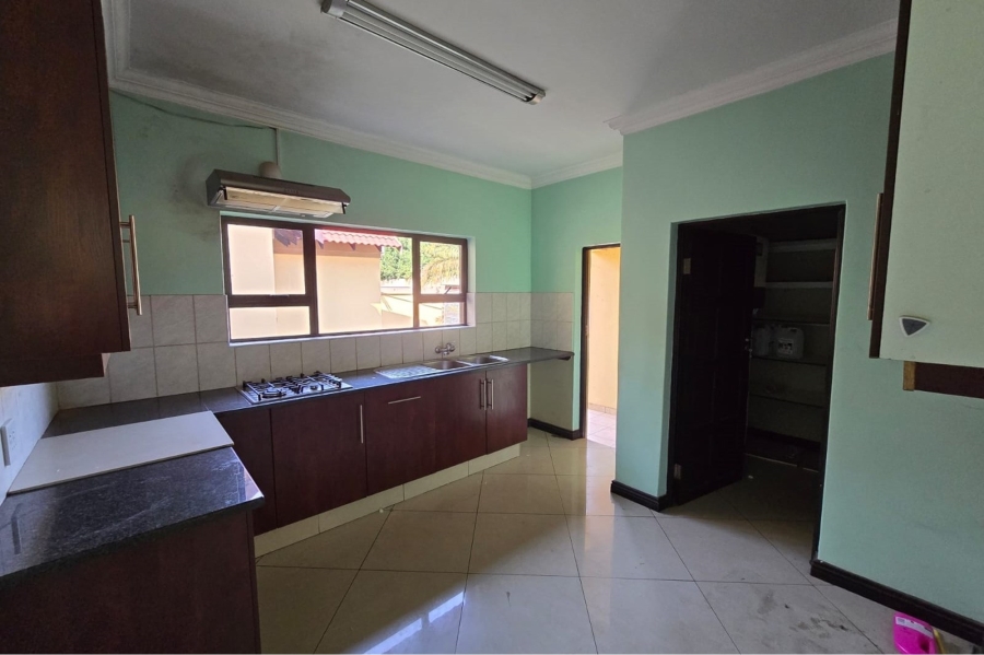 To Let 7 Bedroom Property for Rent in Zambezi Country Estate Gauteng