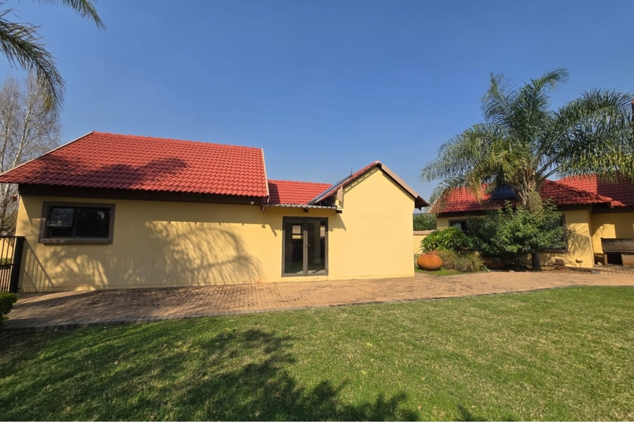 To Let 7 Bedroom Property for Rent in Zambezi Country Estate Gauteng