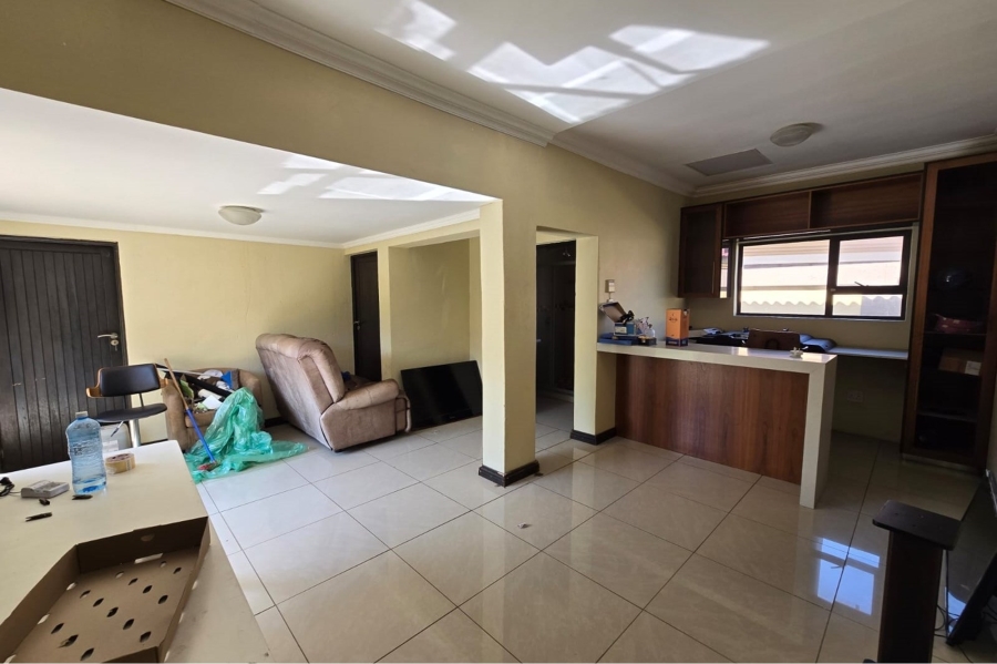 To Let 7 Bedroom Property for Rent in Zambezi Country Estate Gauteng