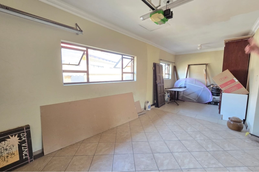 To Let 7 Bedroom Property for Rent in Zambezi Country Estate Gauteng
