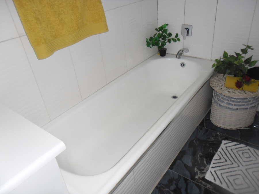 3 Bedroom Property for Sale in Lindhaven Gauteng