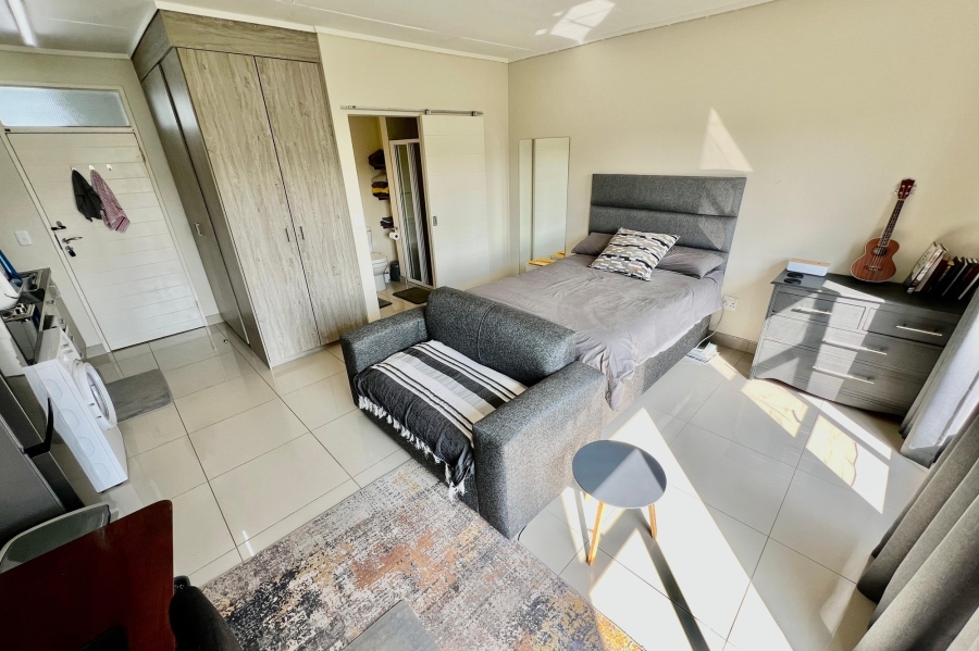 To Let 1 Bedroom Property for Rent in Zwartkop Golf Estate Gauteng
