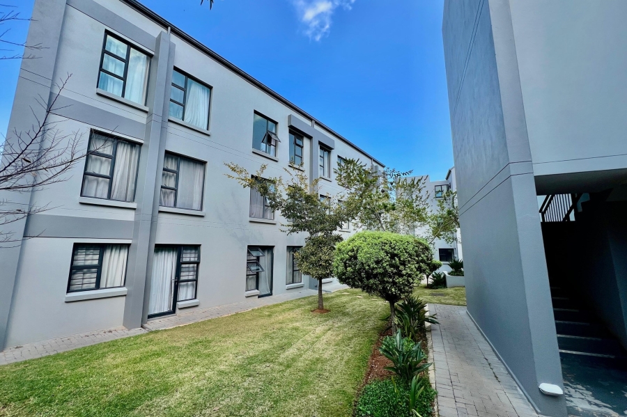 To Let 1 Bedroom Property for Rent in Zwartkop Golf Estate Gauteng