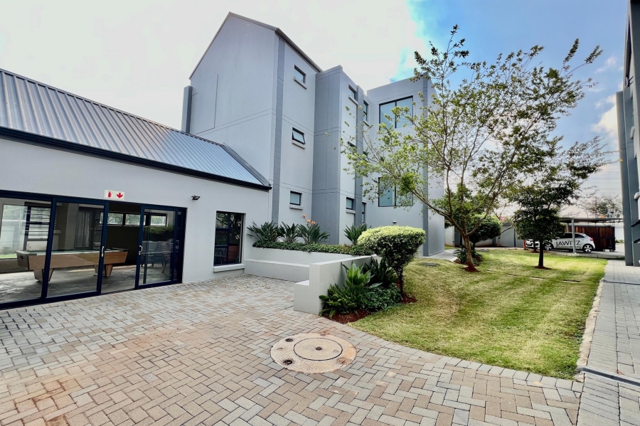 To Let 1 Bedroom Property for Rent in Zwartkop Golf Estate Gauteng