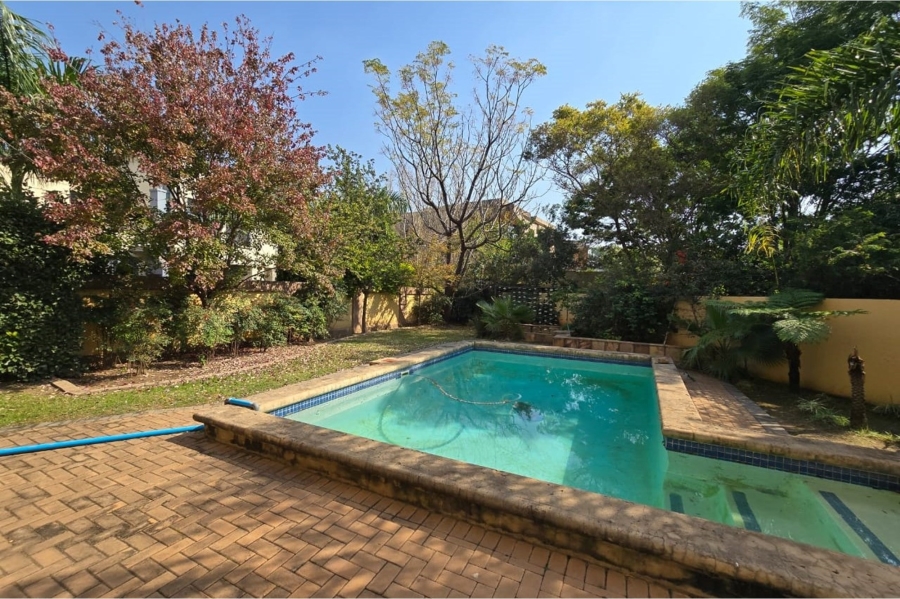 7 Bedroom Property for Sale in Zambezi Country Estate Gauteng