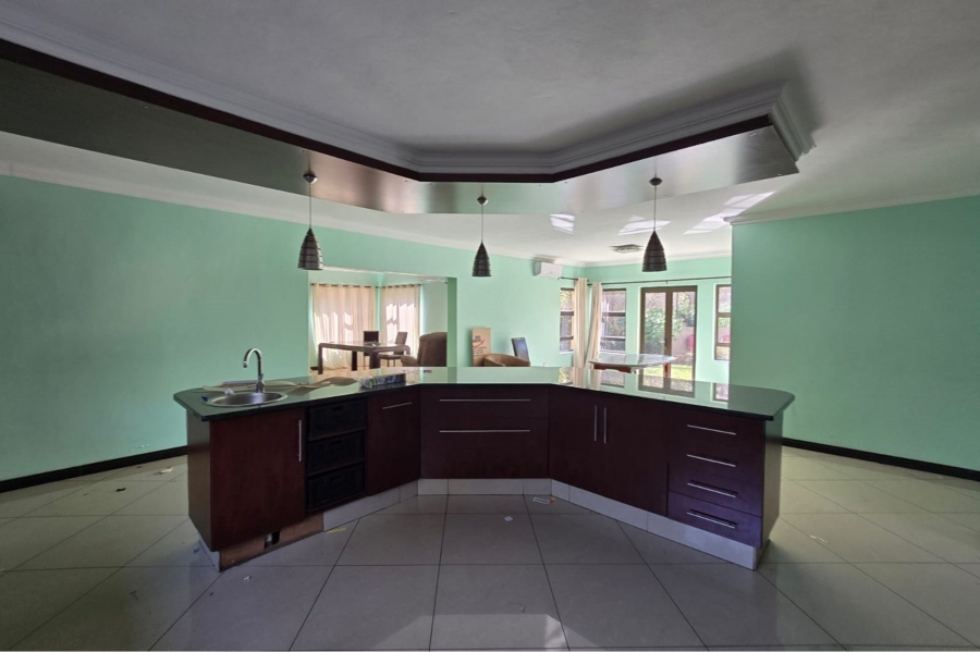 7 Bedroom Property for Sale in Zambezi Country Estate Gauteng
