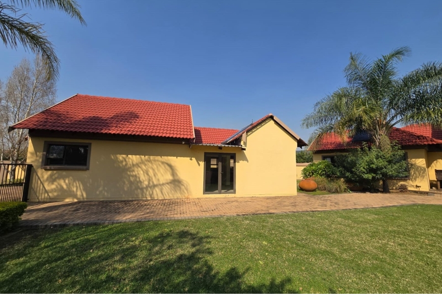 7 Bedroom Property for Sale in Zambezi Country Estate Gauteng