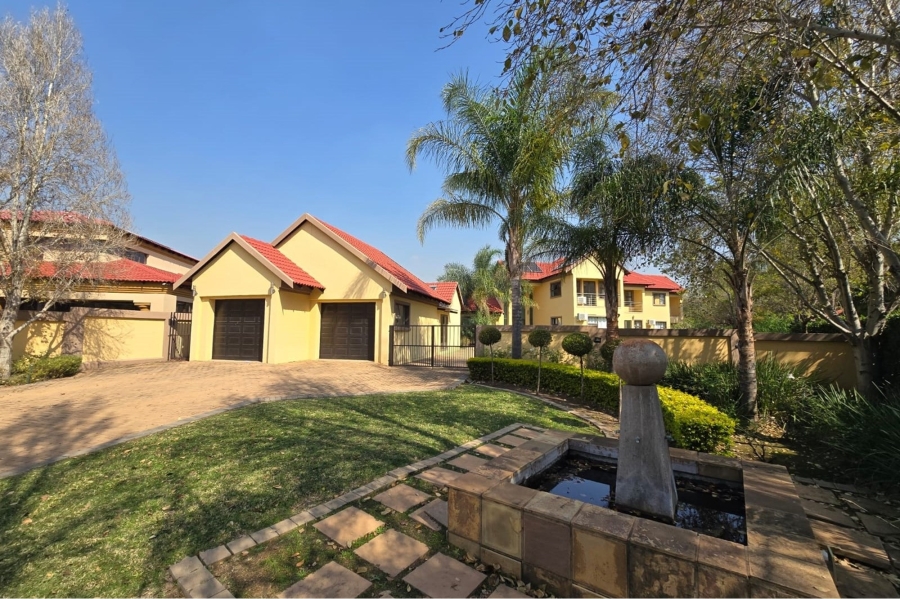 7 Bedroom Property for Sale in Zambezi Country Estate Gauteng