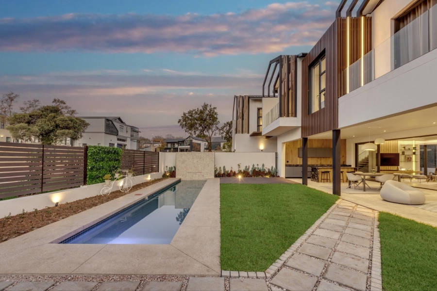 To Let 4 Bedroom Property for Rent in Helderfontein Estate Gauteng