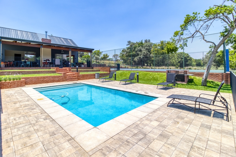 To Let 4 Bedroom Property for Rent in Helderfontein Estate Gauteng