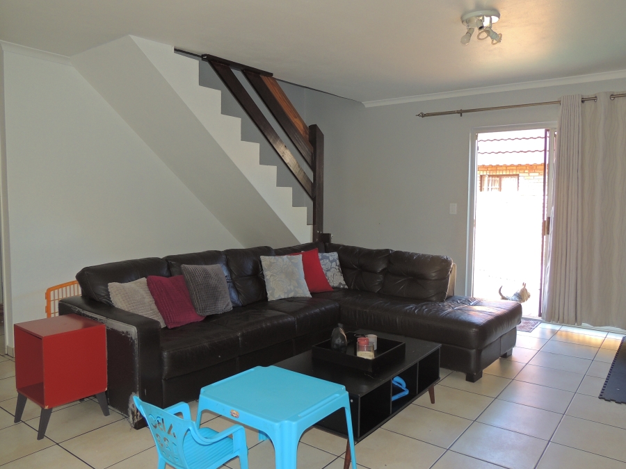 To Let 4 Bedroom Property for Rent in Willowbrook Gauteng