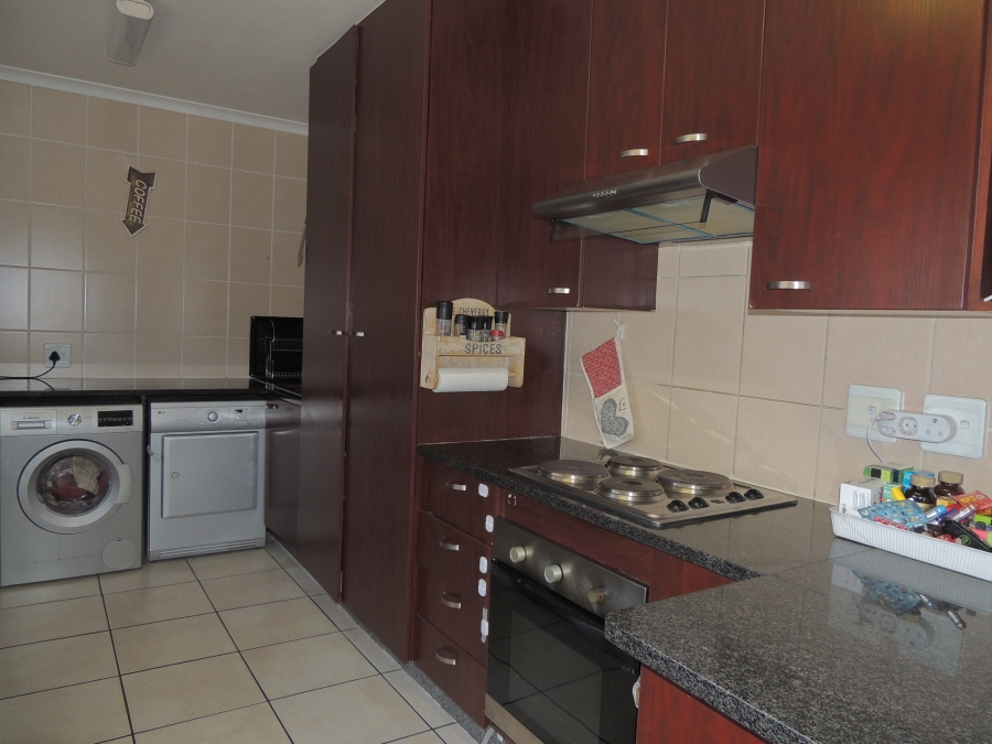 To Let 4 Bedroom Property for Rent in Willowbrook Gauteng