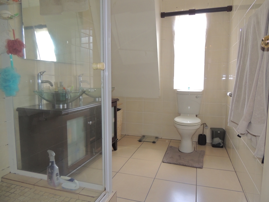To Let 4 Bedroom Property for Rent in Willowbrook Gauteng