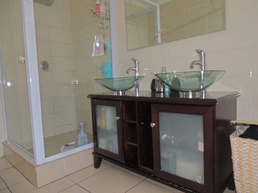 To Let 4 Bedroom Property for Rent in Willowbrook Gauteng
