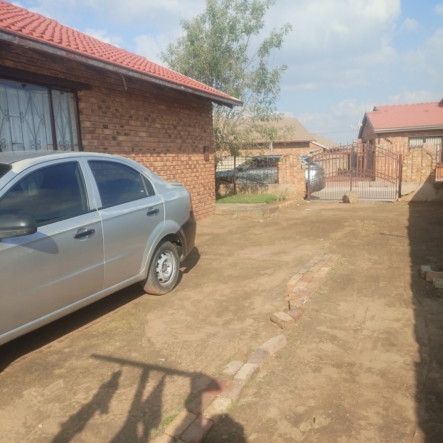 3 Bedroom Property for Sale in Tsakane Gauteng