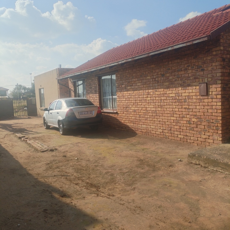 3 Bedroom Property for Sale in Tsakane Gauteng
