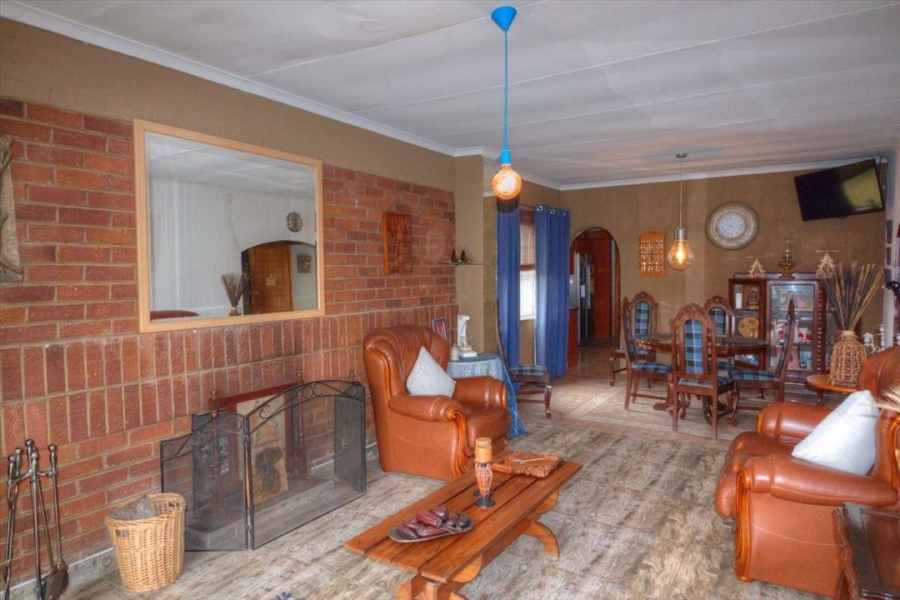 3 Bedroom Property for Sale in Van Riebeeck Park Gauteng