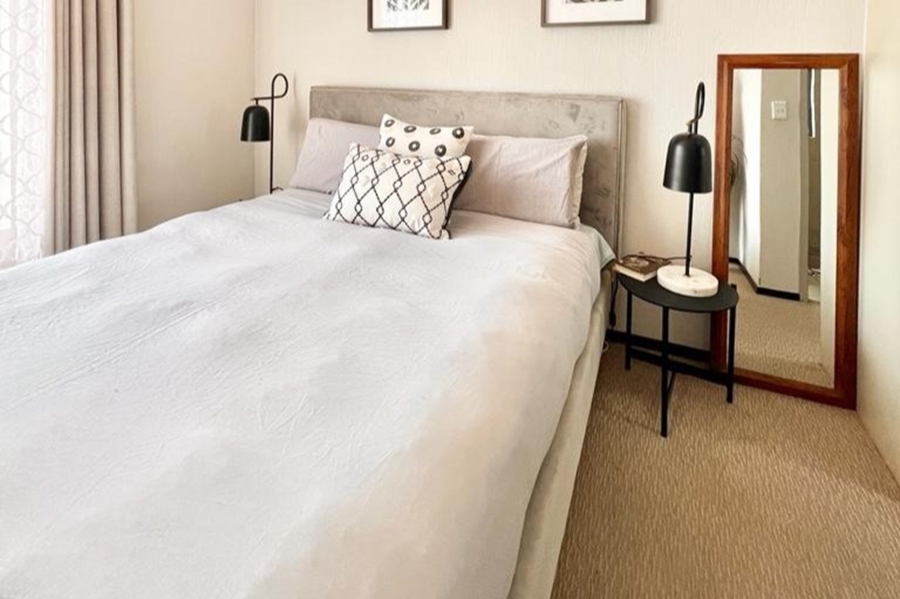 2 Bedroom Property for Sale in Broadacres Gauteng