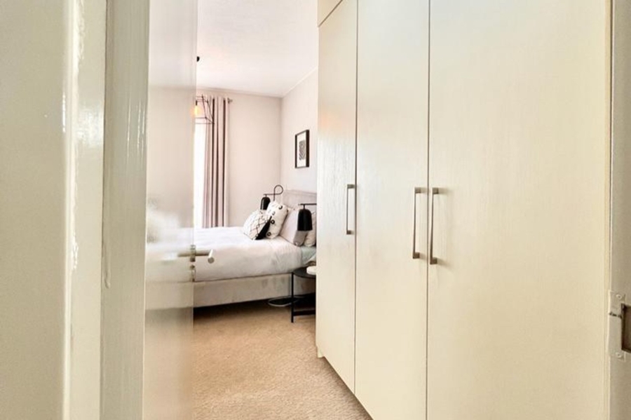 2 Bedroom Property for Sale in Broadacres Gauteng