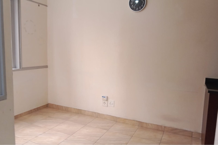 To Let 1 Bedroom Property for Rent in Marshalltown Gauteng