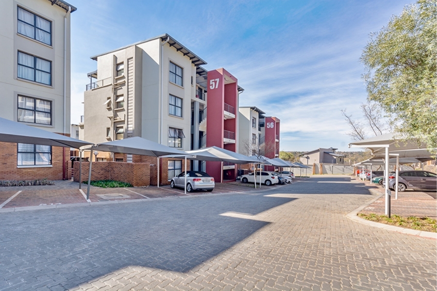 To Let 2 Bedroom Property for Rent in Fourways Gauteng