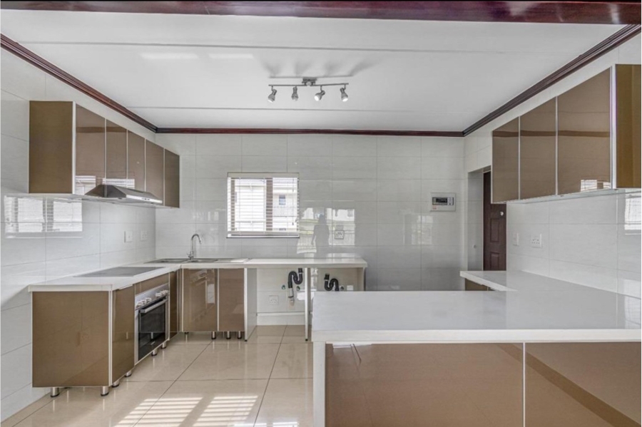 To Let 3 Bedroom Property for Rent in Fourways Gauteng