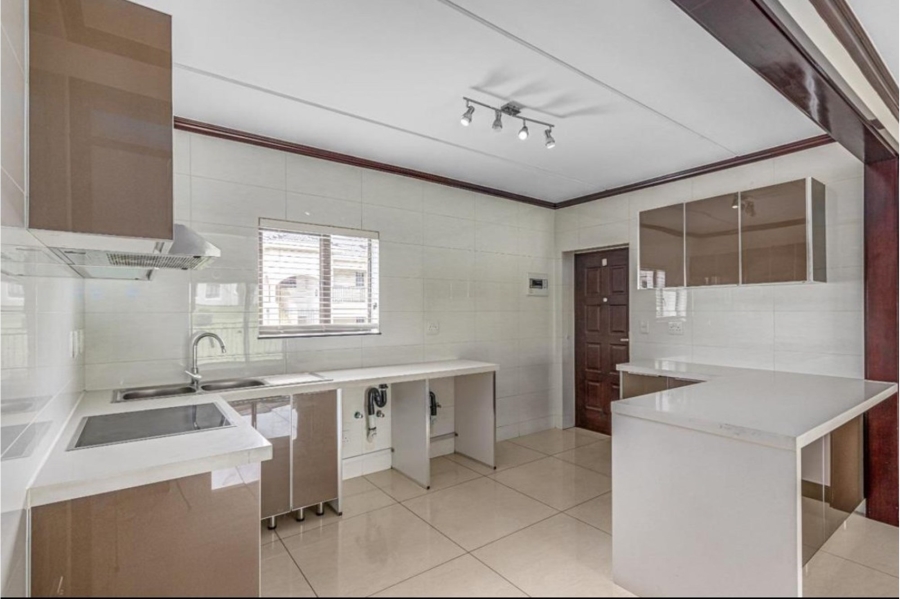 To Let 3 Bedroom Property for Rent in Fourways Gauteng