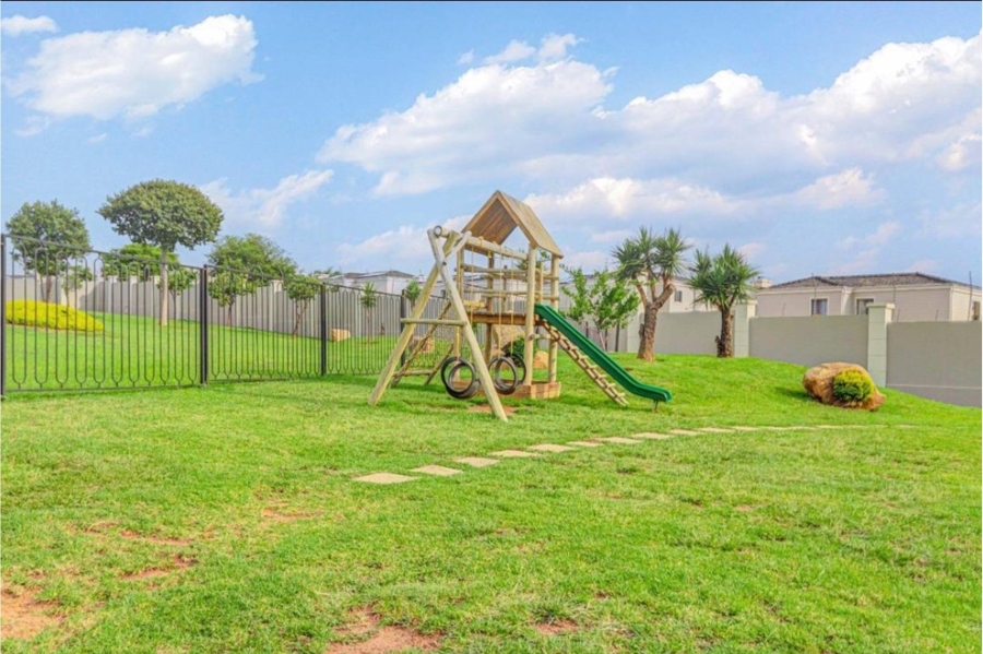 To Let 3 Bedroom Property for Rent in Fourways Gauteng
