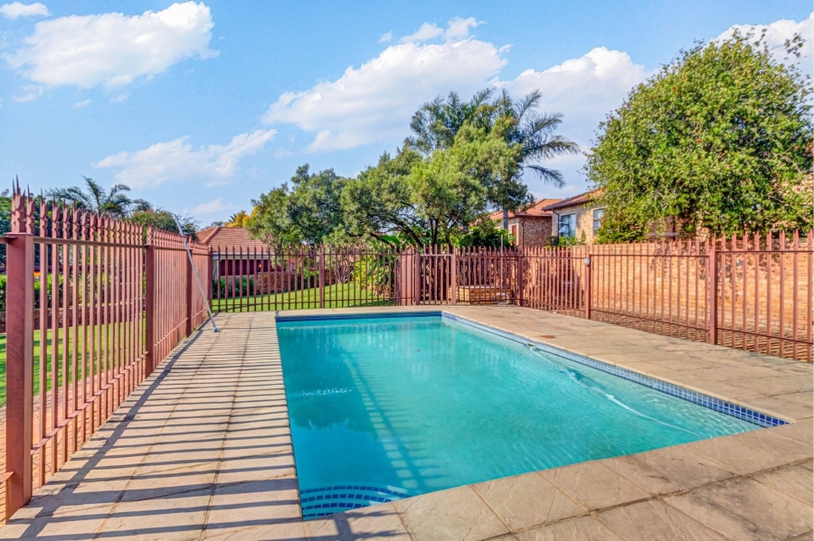 3 Bedroom Property for Sale in North Riding Gauteng