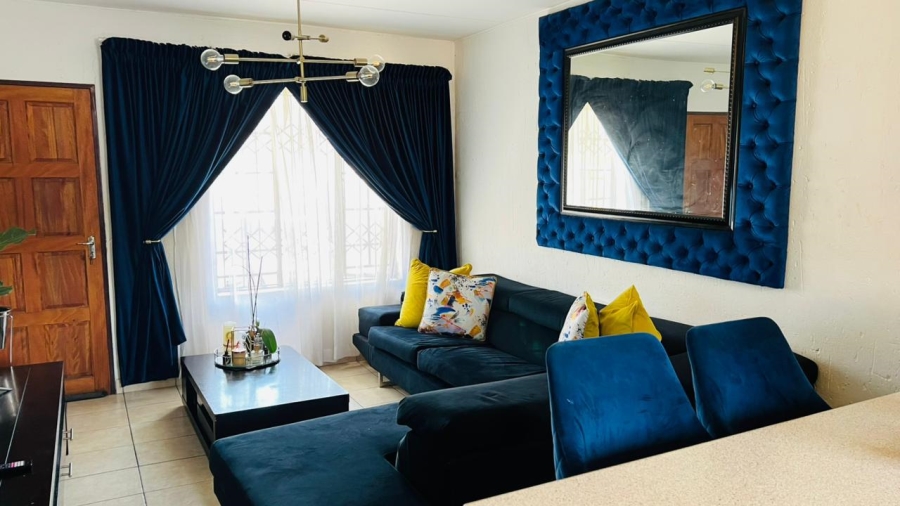 2 Bedroom Property for Sale in Chloorkop Gauteng