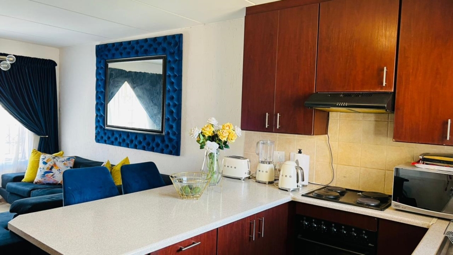 2 Bedroom Property for Sale in Chloorkop Gauteng