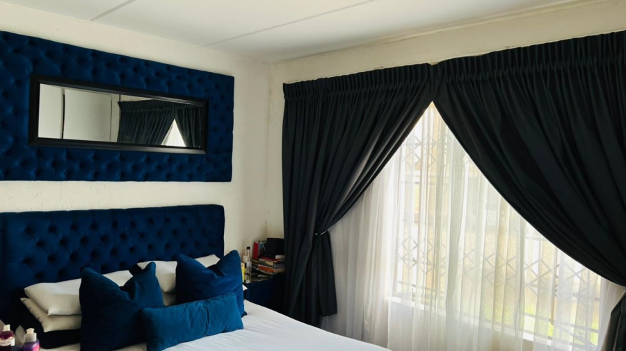 2 Bedroom Property for Sale in Chloorkop Gauteng