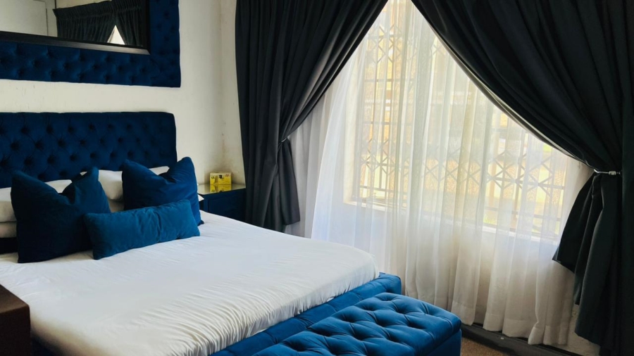 2 Bedroom Property for Sale in Chloorkop Gauteng