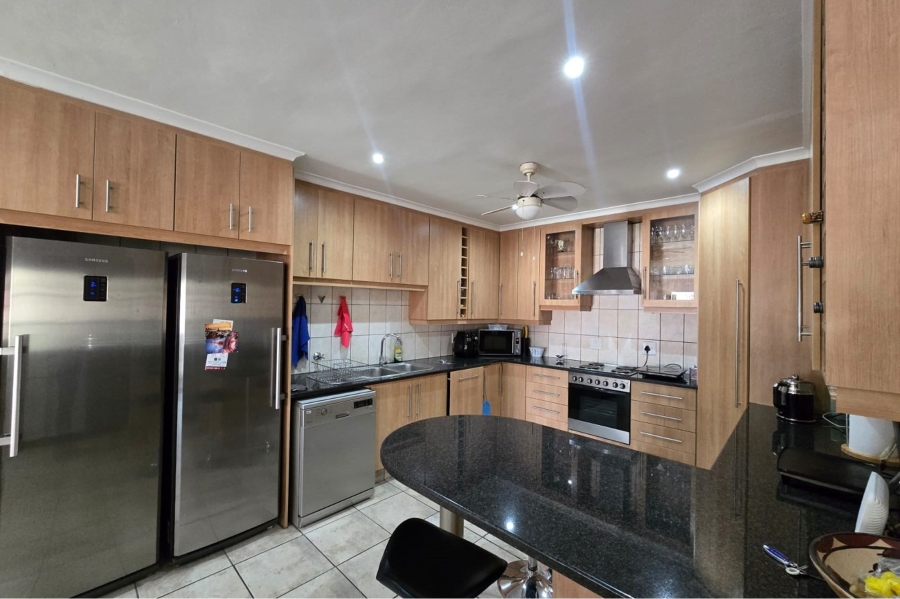 6 Bedroom Property for Sale in Sinoville Gauteng