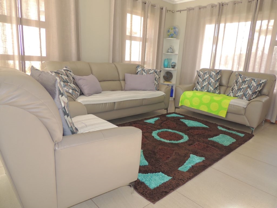 4 Bedroom Property for Sale in Wildtuinpark Gauteng