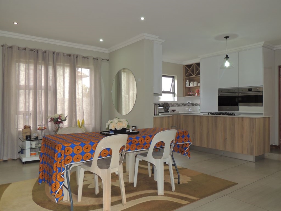 4 Bedroom Property for Sale in Wildtuinpark Gauteng