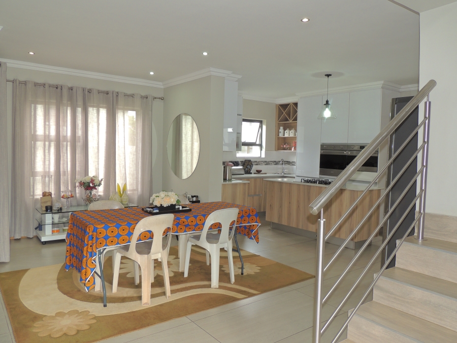 4 Bedroom Property for Sale in Wildtuinpark Gauteng