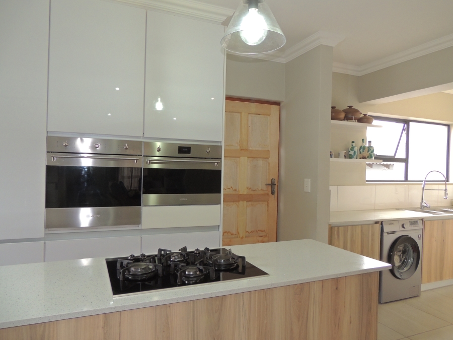 4 Bedroom Property for Sale in Wildtuinpark Gauteng