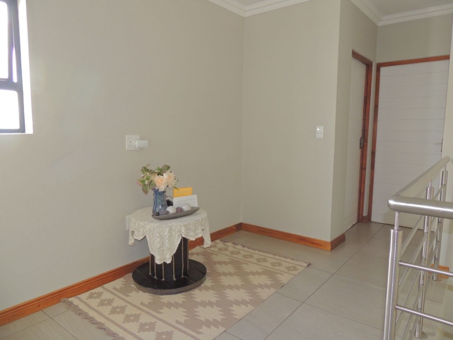 4 Bedroom Property for Sale in Wildtuinpark Gauteng