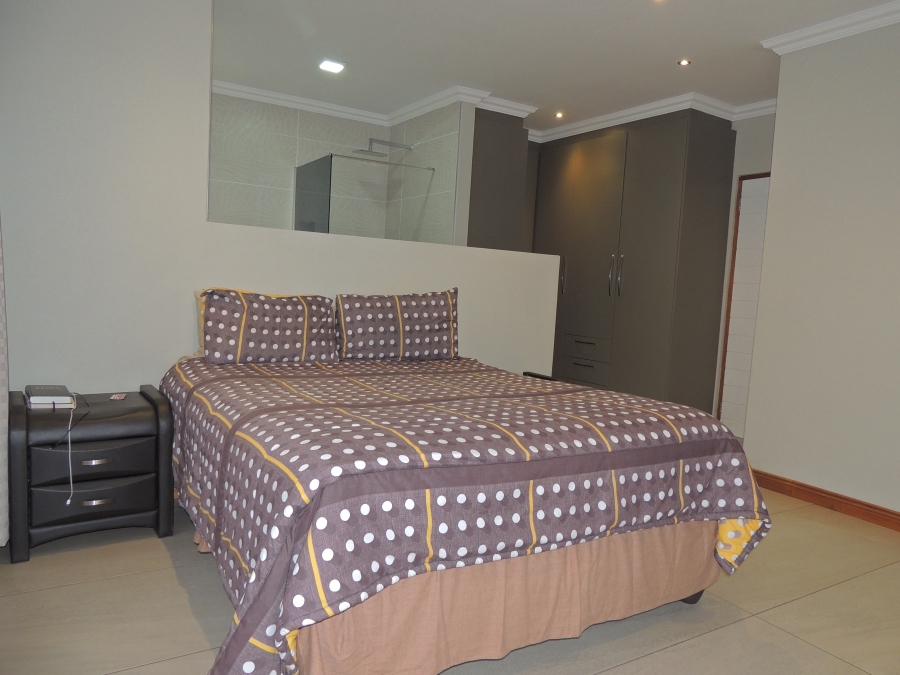 4 Bedroom Property for Sale in Wildtuinpark Gauteng