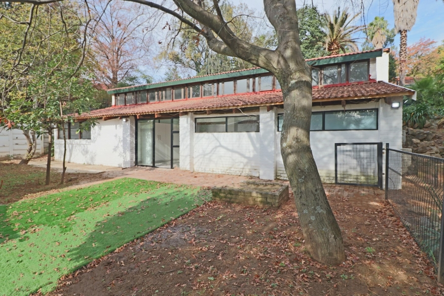 To Let 3 Bedroom Property for Rent in Bryanston Gauteng