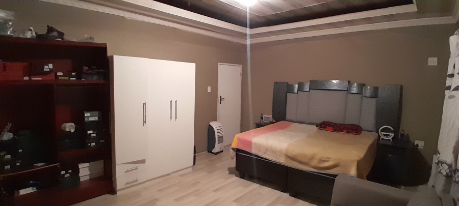 4 Bedroom Property for Sale in Vosloorus Gauteng