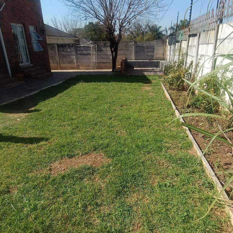 To Let 0 Bedroom Property for Rent in Melville Gauteng