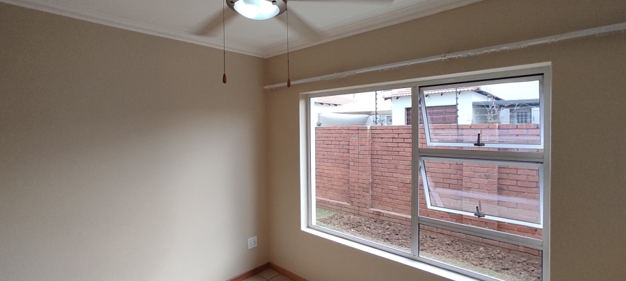 3 Bedroom Property for Sale in New Redruth Gauteng